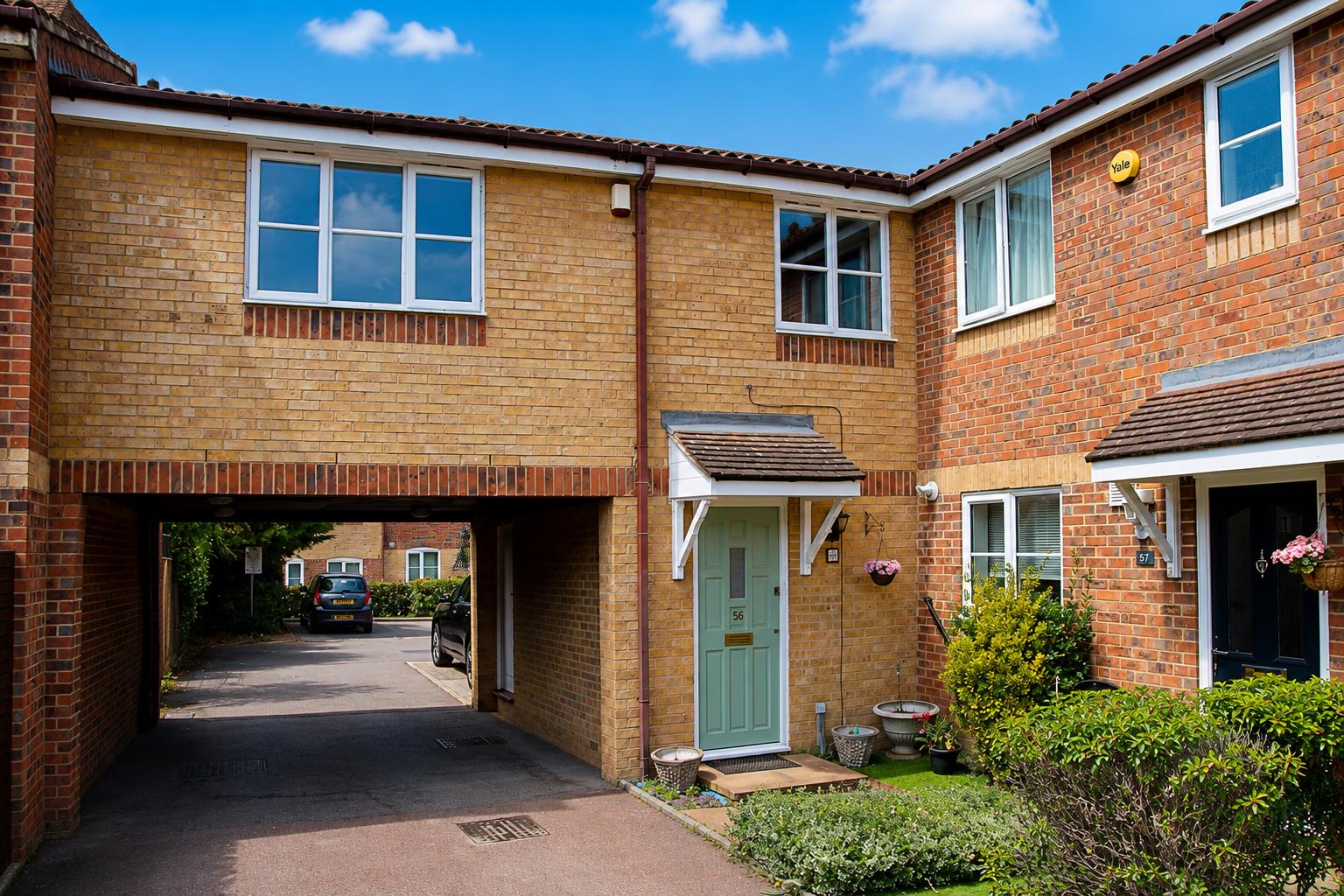 3 bed property in Donald Woods Gardens, Surbiton